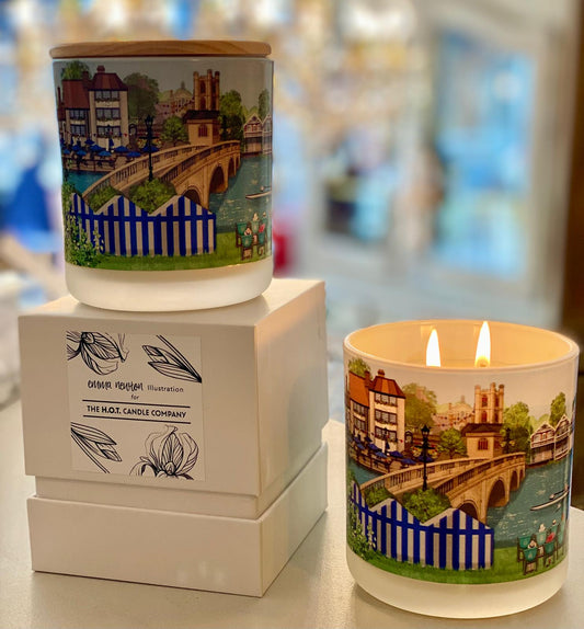 Henley Summer Candle Featuring Illustration by Local Henley-On-Thames Artis Emma Newton.